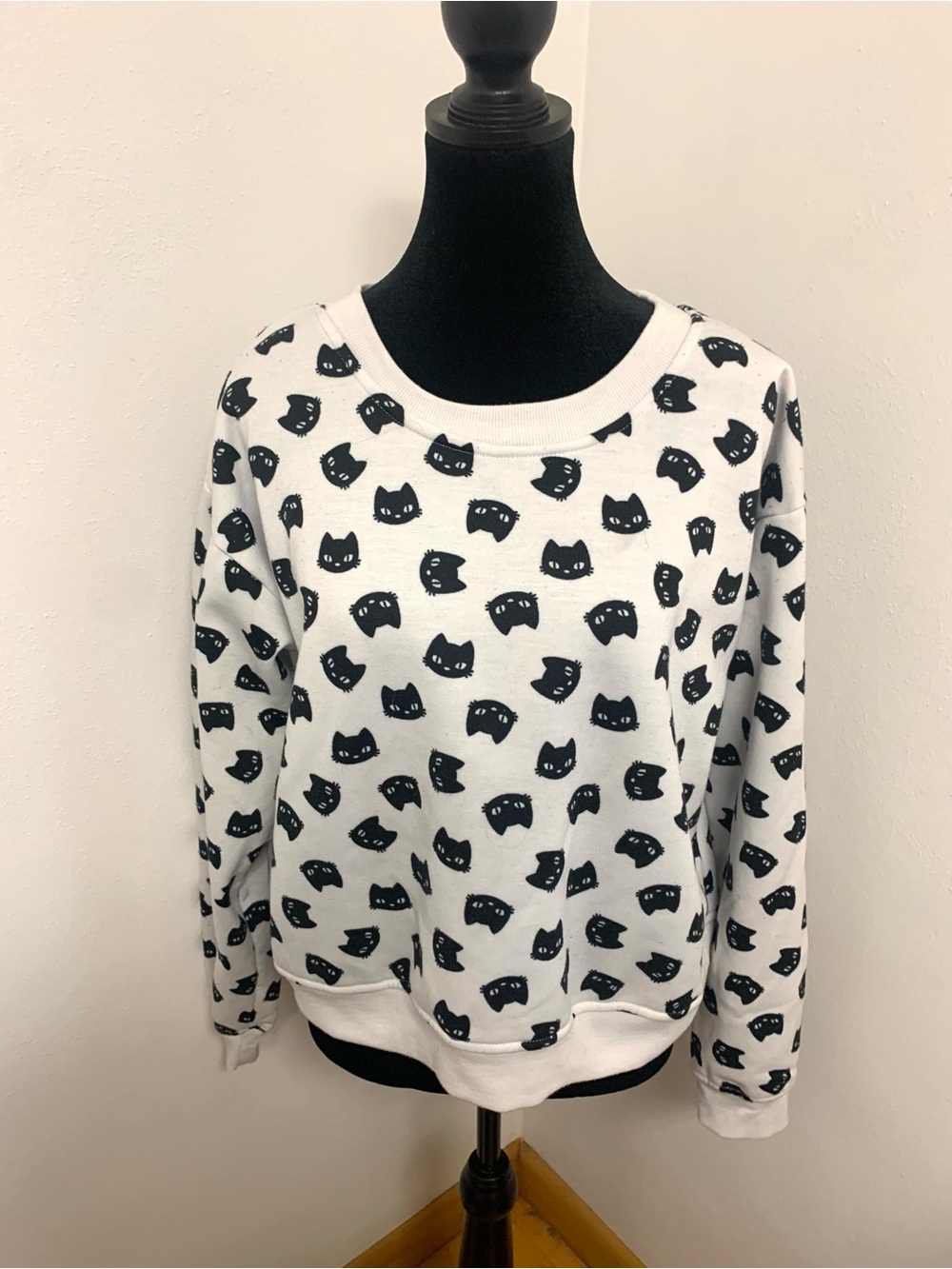 Women’s Better Together cropped sweatshirt